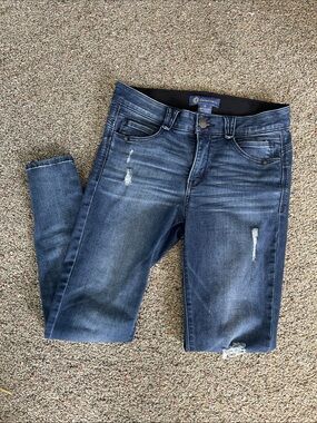 {Democracy} Absolution Dark Wash Mid Rise Distressed Skinny Jeans